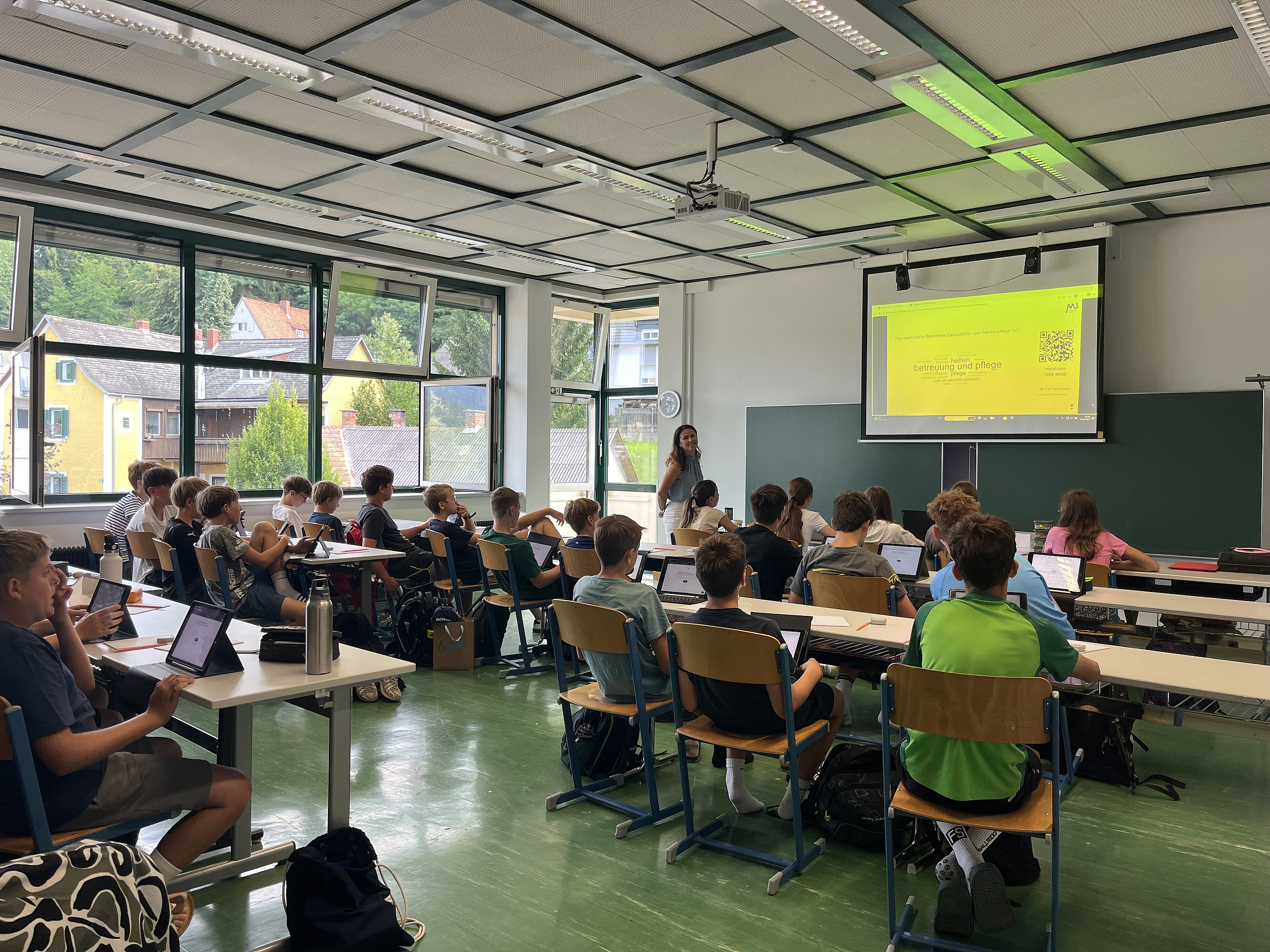 Daniela Schoberer als Wissenschaftsbotschafterin der Med Uni Graz am BR/BRG Weiz