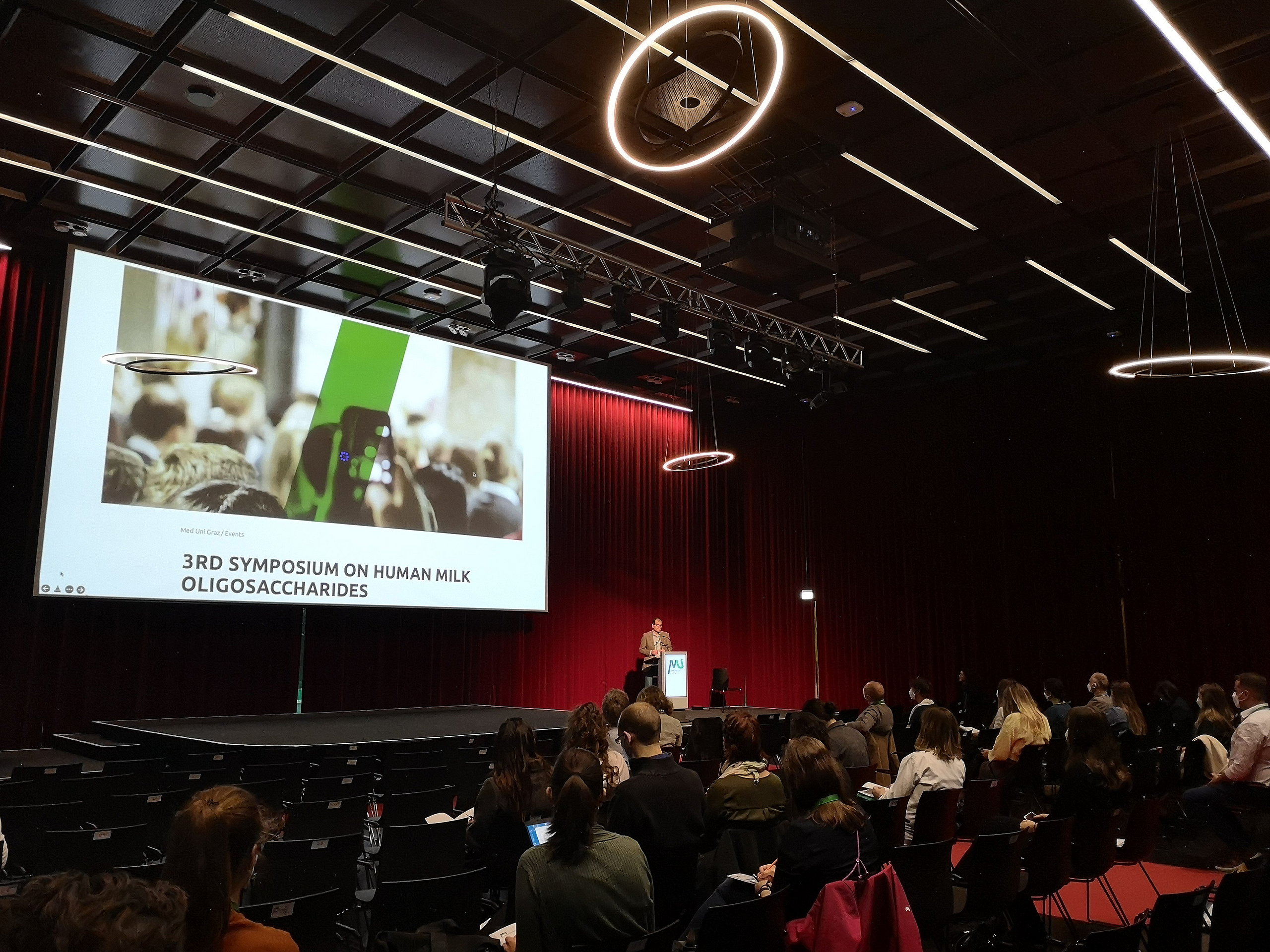 Symposium rund um die Muttermilchforschung. 