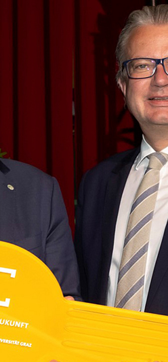 Schluesseluebergabe an die Med Uni Graz