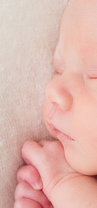 Hilfe für Neugeborene in Not / Foto:Irene Geo/AdobeStock.com