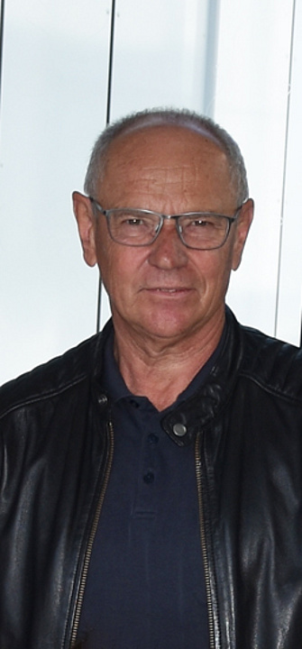 Familie Hutter mit Rektorin Andrea Kurz und Jochen Geigl