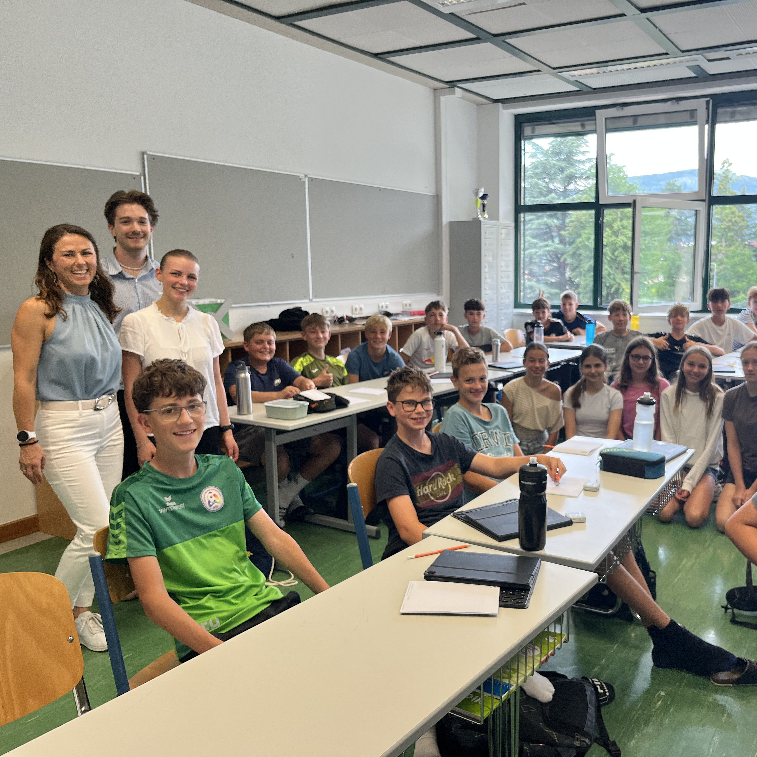 Daniela Schoberer als Wissenschaftsbotschafterin am BG/BRG Weiz