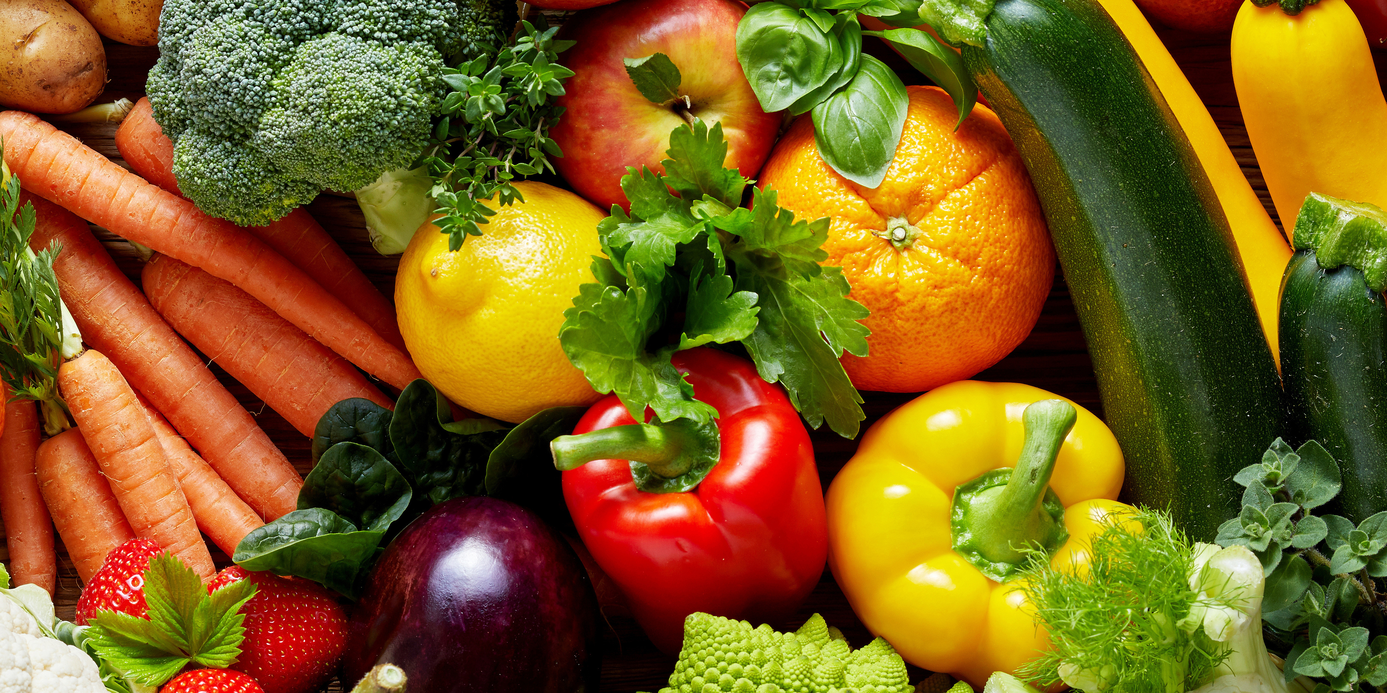 Verschiedene Obst- und Gemüsesorten