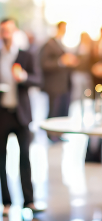 Personen bei einer Veranstaltung