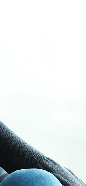 Depressionen bei Jugendlichen-NewAfrica/AdobeStock.com