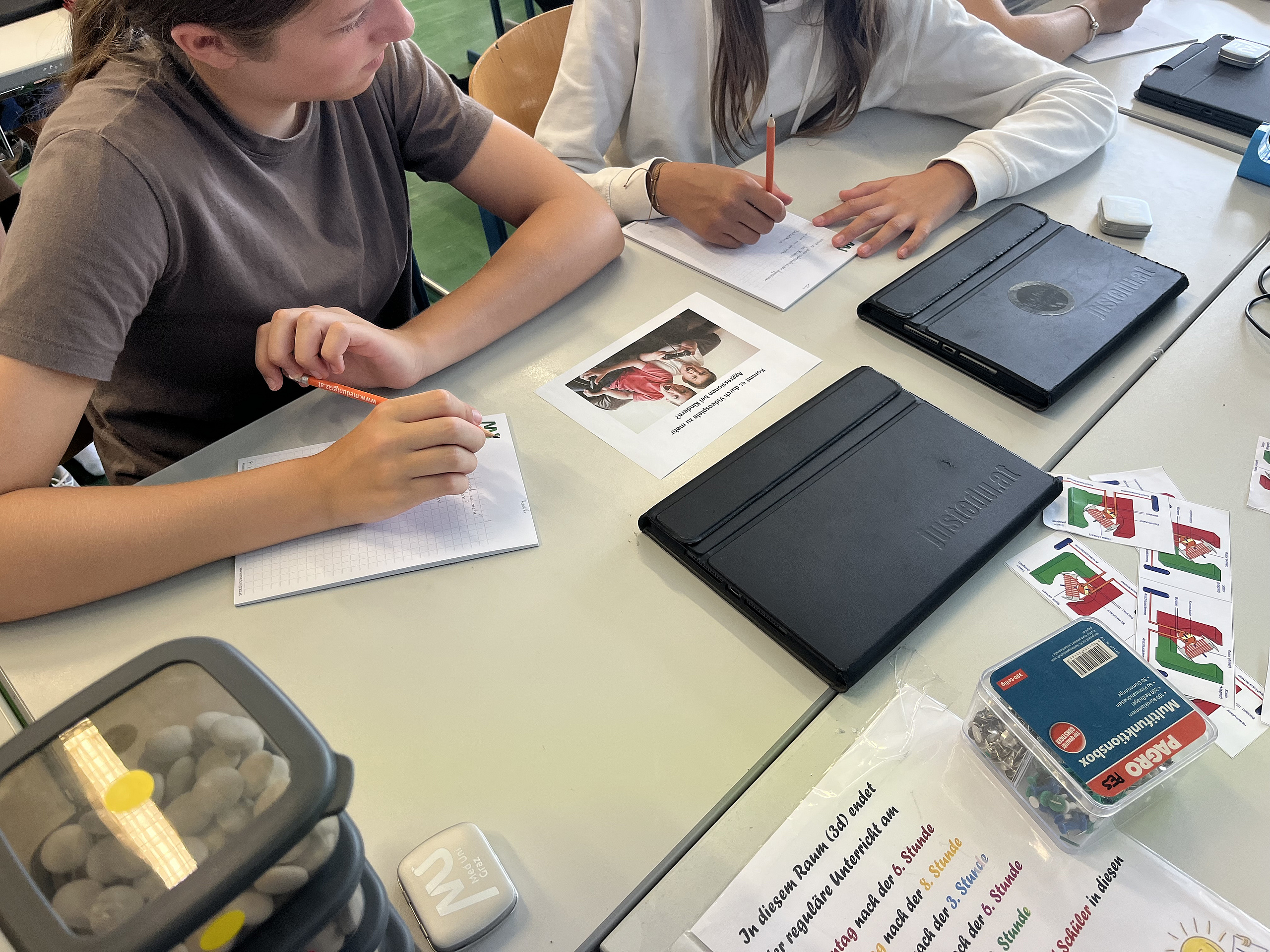 Daniela Schoberer als Wissenschaftsbotschafterin der Med Uni Graz am BR/BRG Weiz