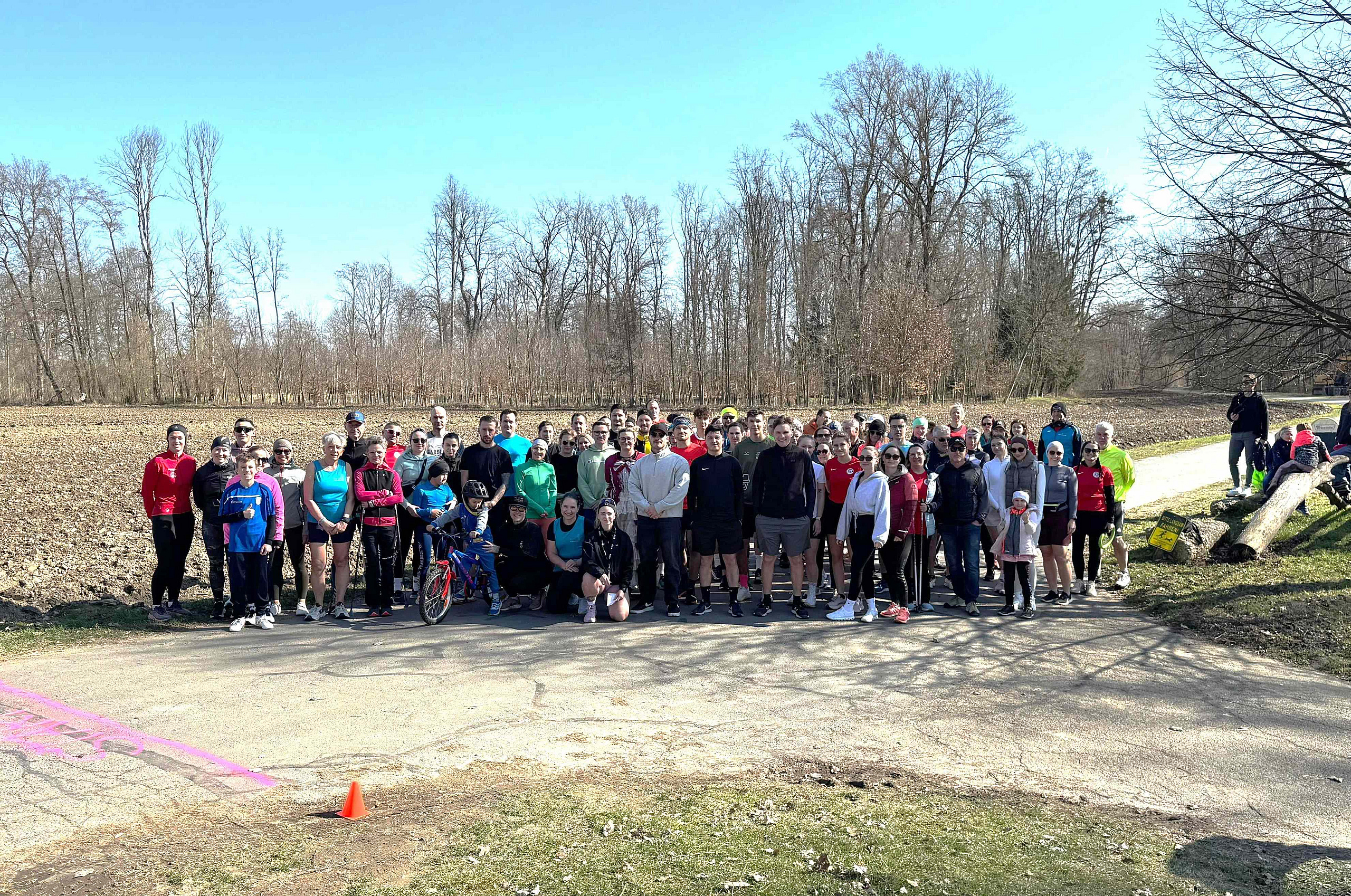 Zahlreiche Teilnehmer*innen beim Charity Run
