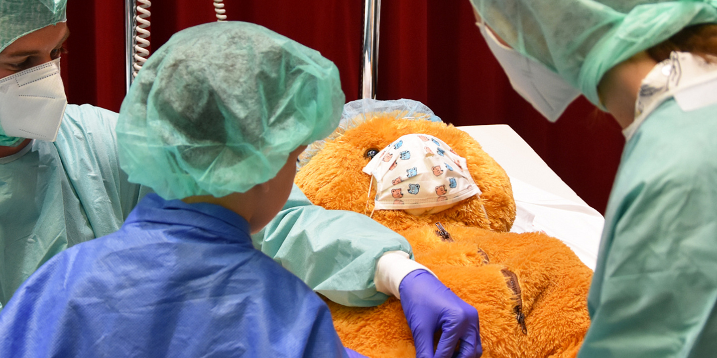 Teddybär als Patient