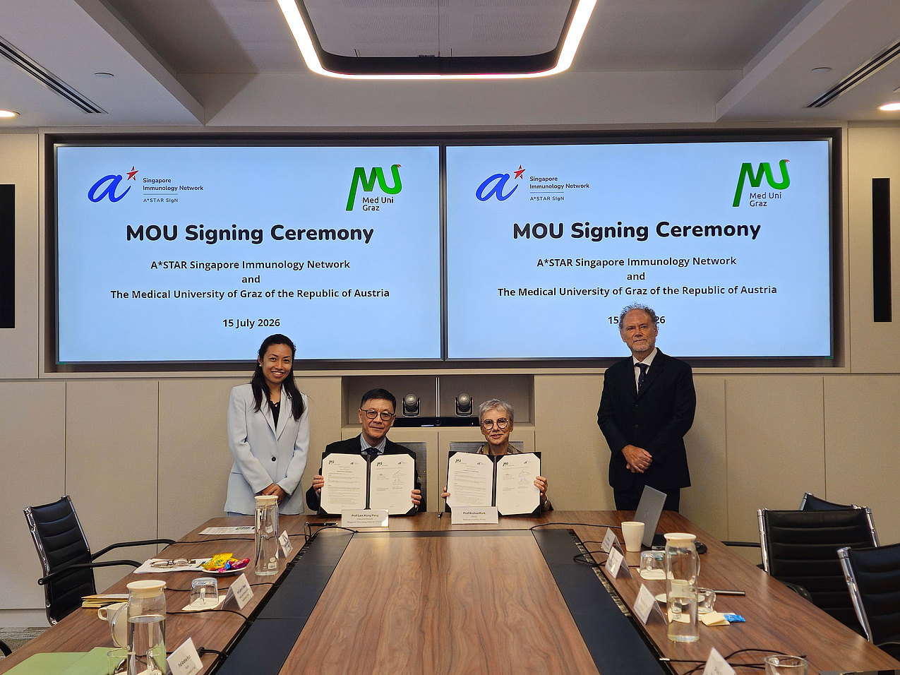 Signing of the MoU between the Medical University of Graz and A*STAR SIgN 