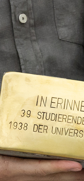 39 Stolpersteine für vertriebene jüdische Studierende verlegt/Foto:Monika Wittmann