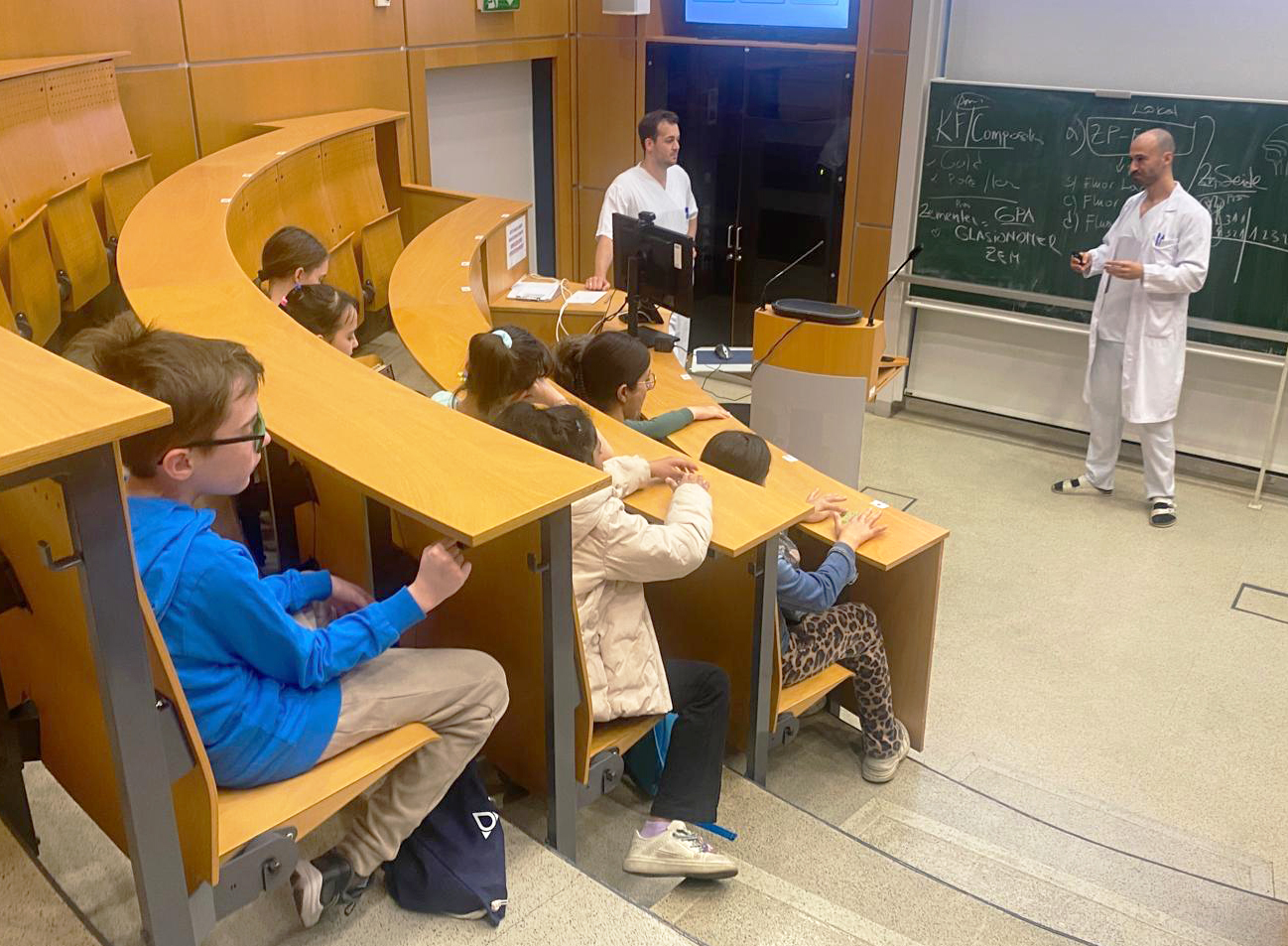 Workshop vermittelt Medizin und Forschung praxisnah