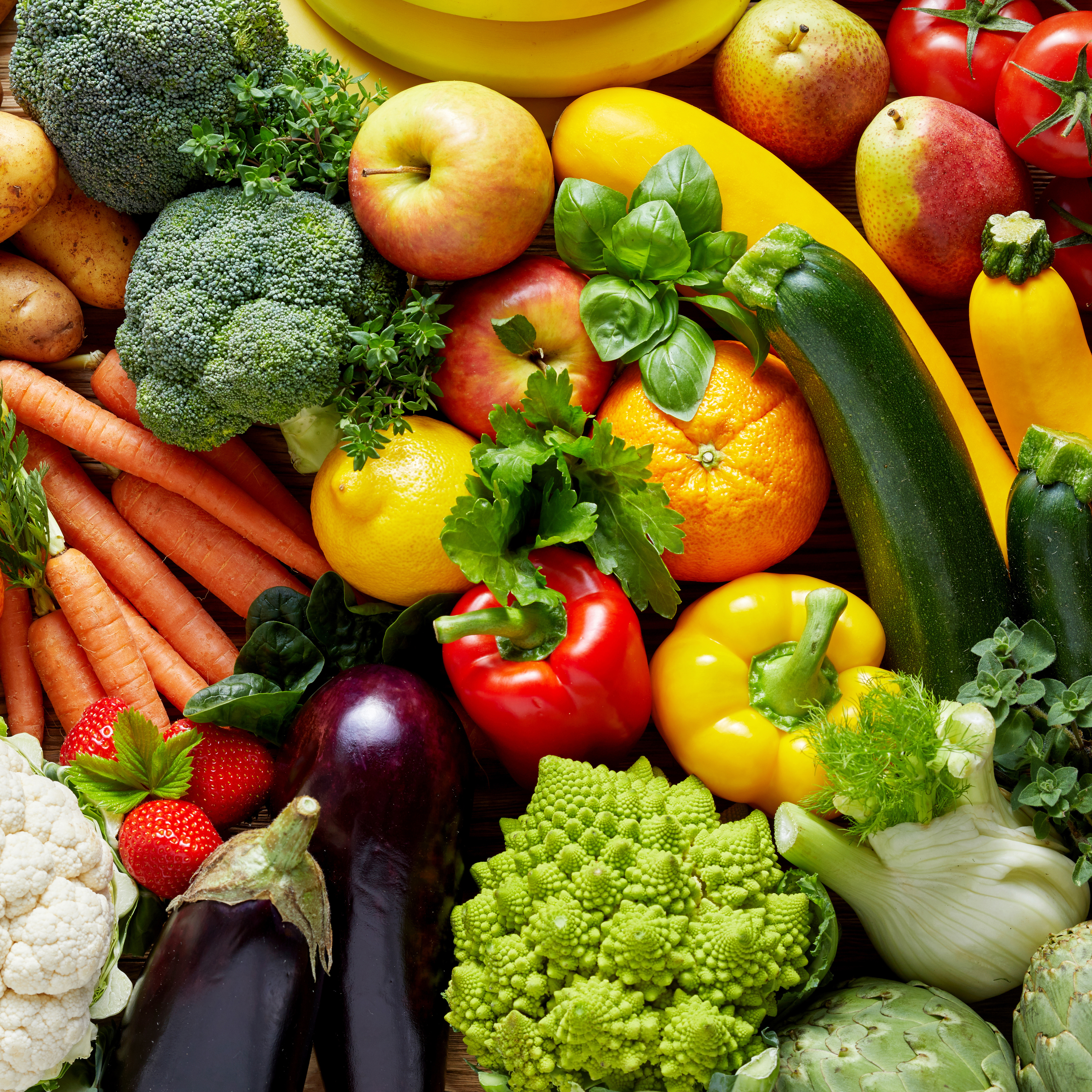 Verschiedene Obst- und Gemüsesorten