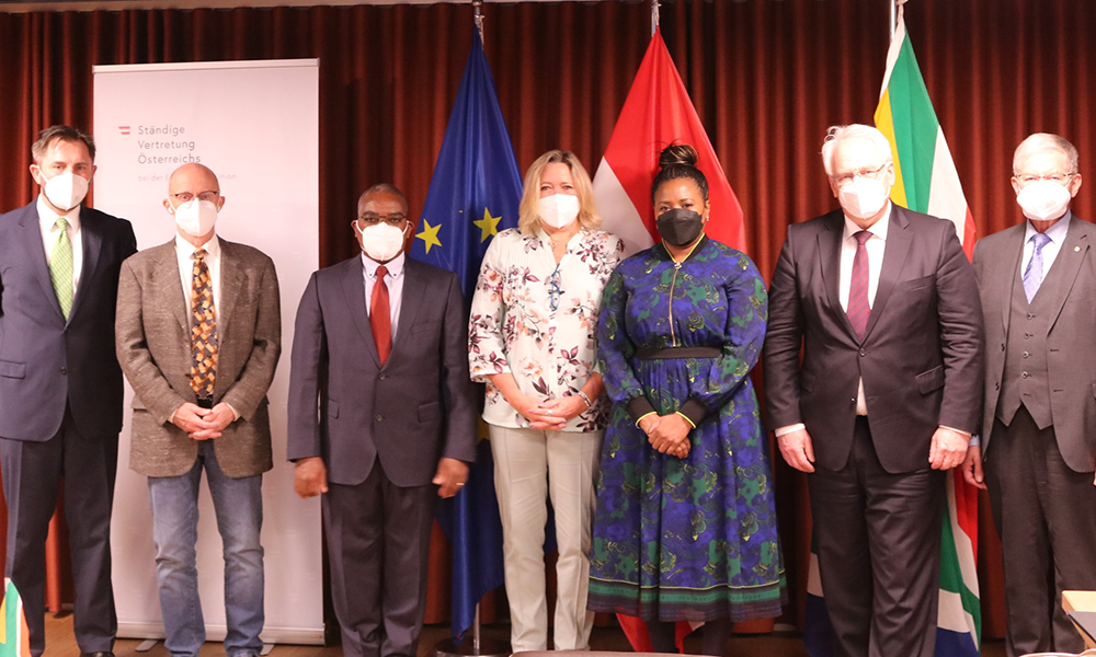 Veranstaltung "Green Medicines in Africa: Plant Molecular Pharming to fight the COVID-19 pandemic".