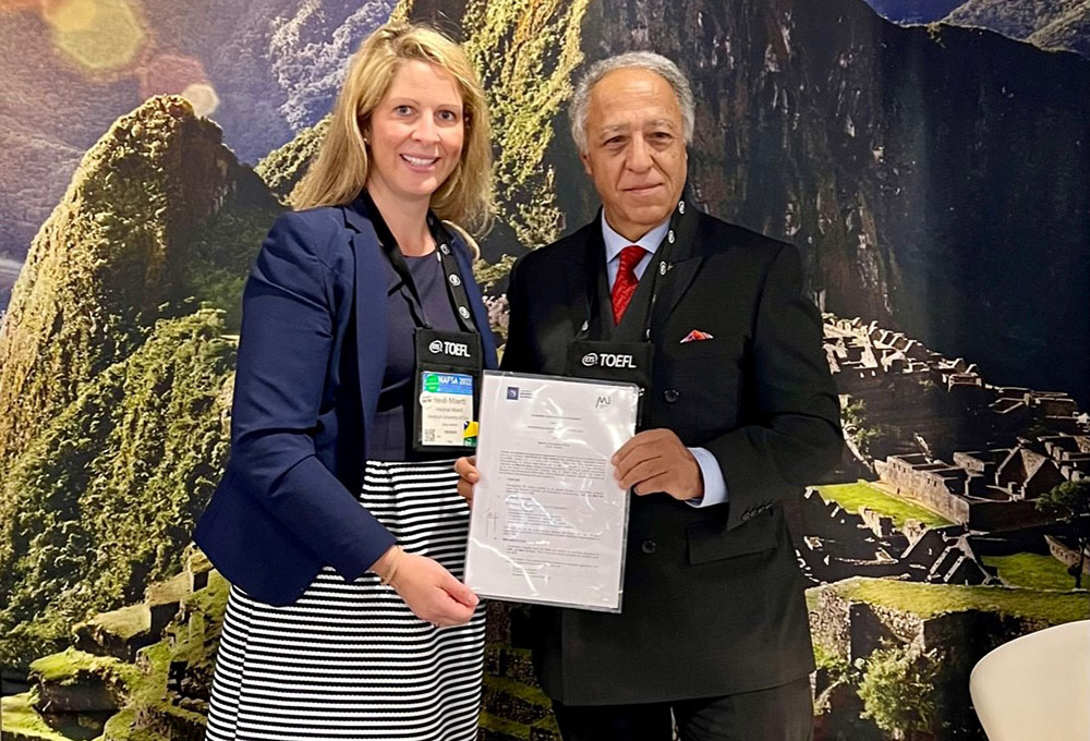 Vertragsunterzeichnung in Denver