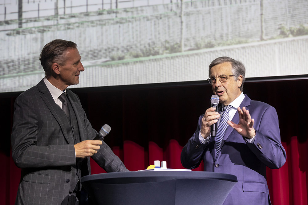 Hellmut Samonigg skizziert den Weg des Campus-Projektes