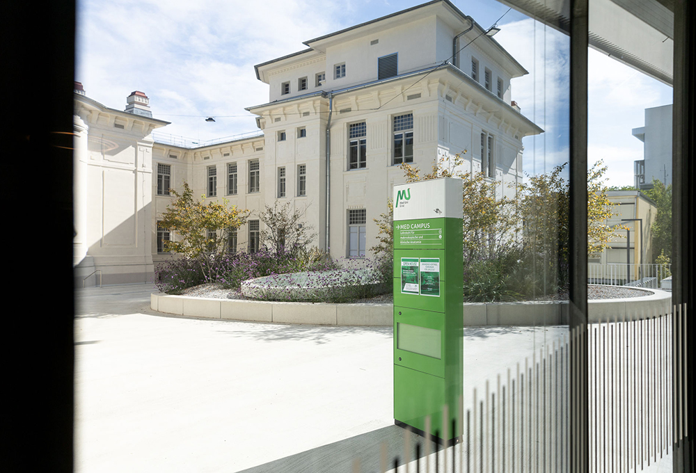 Der Innenhof lädt zum Verweilen ein. Credit: Monika Wittmann Photography