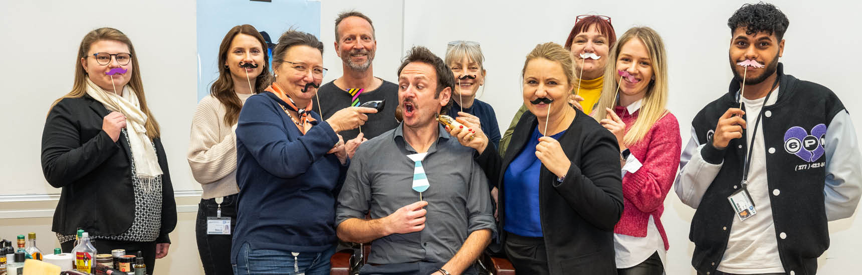 Movember Aktion vom Med Uni und dem LKH/ Foto: Lena Erkinger 