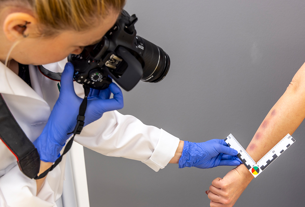 Untersuchung in der Gewaltambulanz