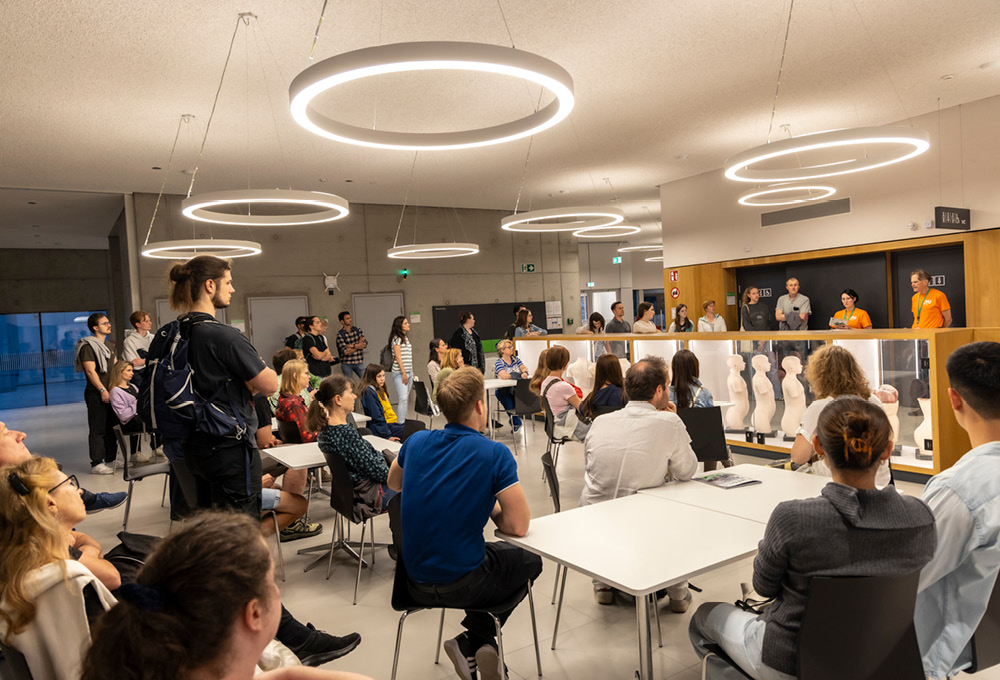 Großes Interesse an den Führungen auf der Anatomie