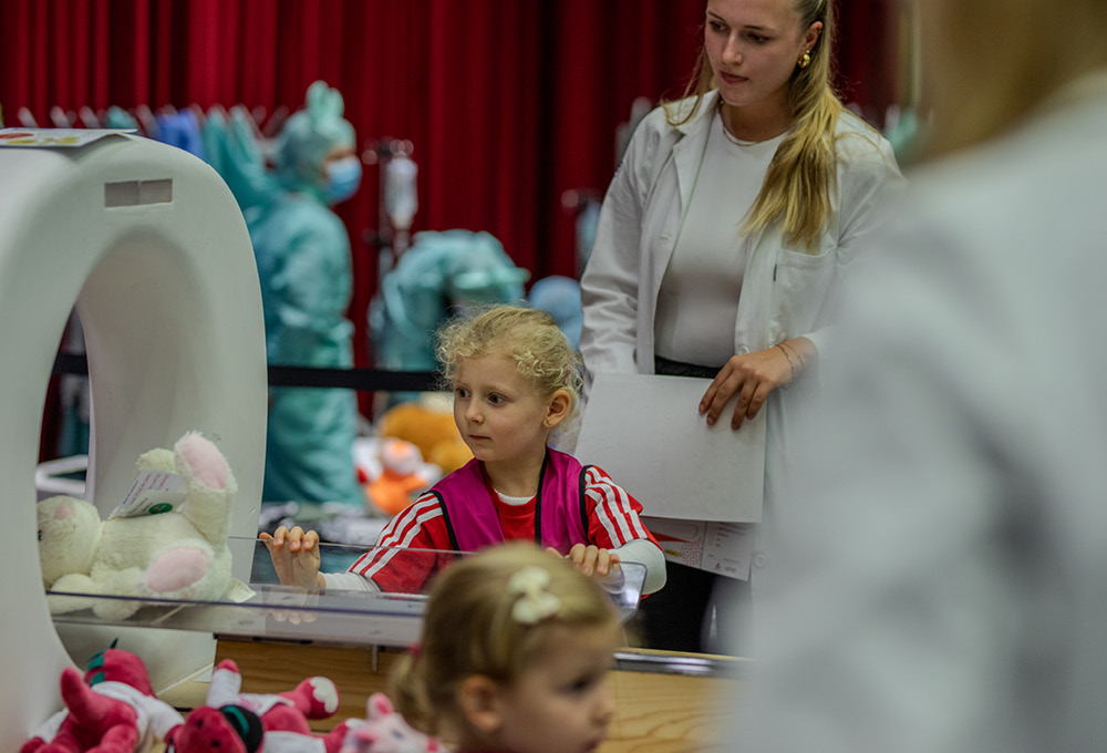 Auch Meister Lampe muss geröntgt werden