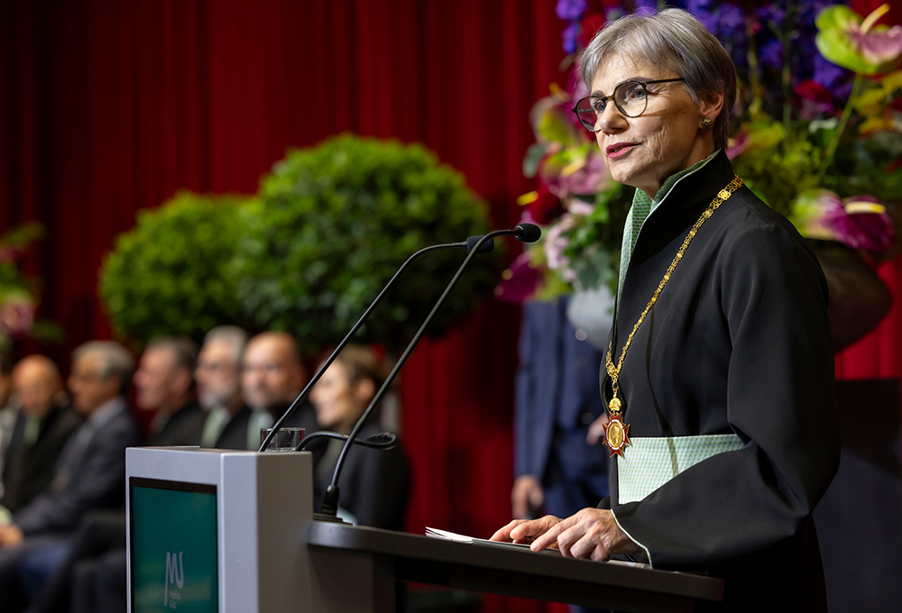 Rektorin Andrea Kurz hält ihre Inaugurationsrede
