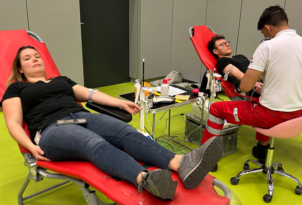 Studierene der Med Uni Graz bei der Blutspende
