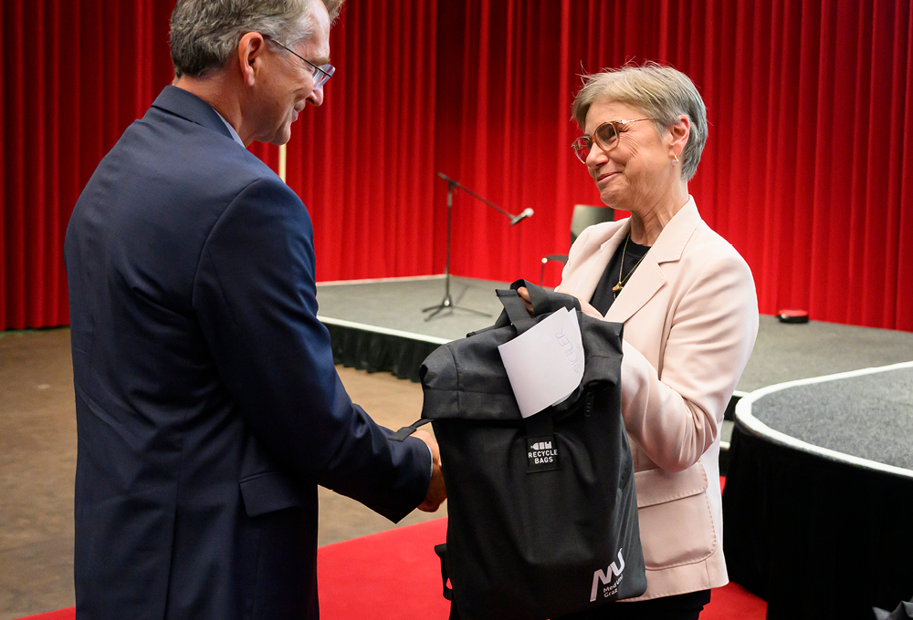 Glückwünsche von Rektorin Kurz an Gerhard Pichler