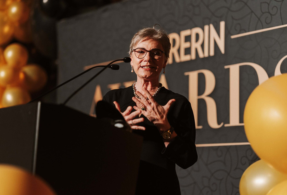 Rektorin Andrea Kurz präsentierte die Kategorie Humantechnologie & Medizin