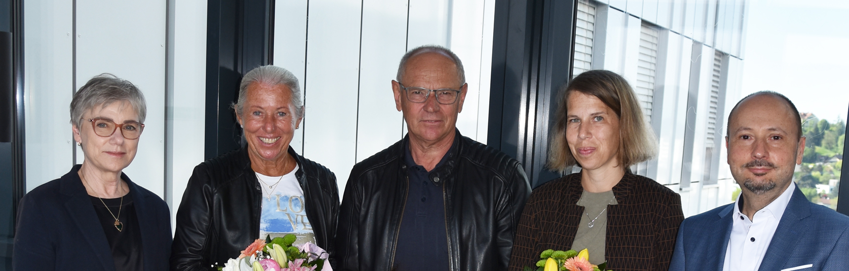 Familie Hutter mit Rektorin Andrea Kurz und Jochen Geigl