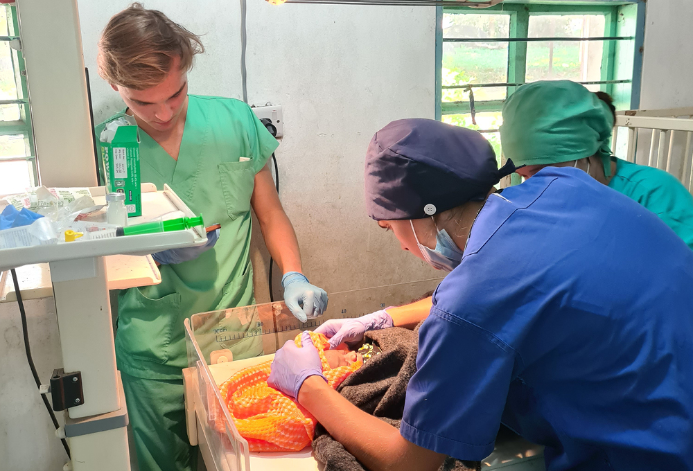 Besonders Equipment zur Behandlung der jüngsten Patient*innen wird benötigt