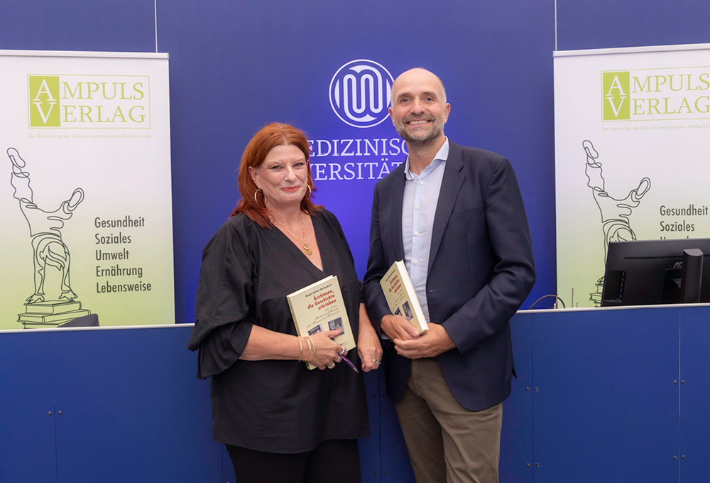 Auch unser Vizerektor für Studium und Lehre, Erwin Petek, ließ sich die Buchpräsentation nicht entgehen. Foto: Tanzer/Ampuls Verlag