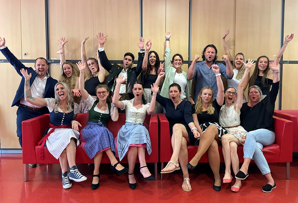 Absolvent*innen der Sonderausbildung in der Anästhesiepflege.