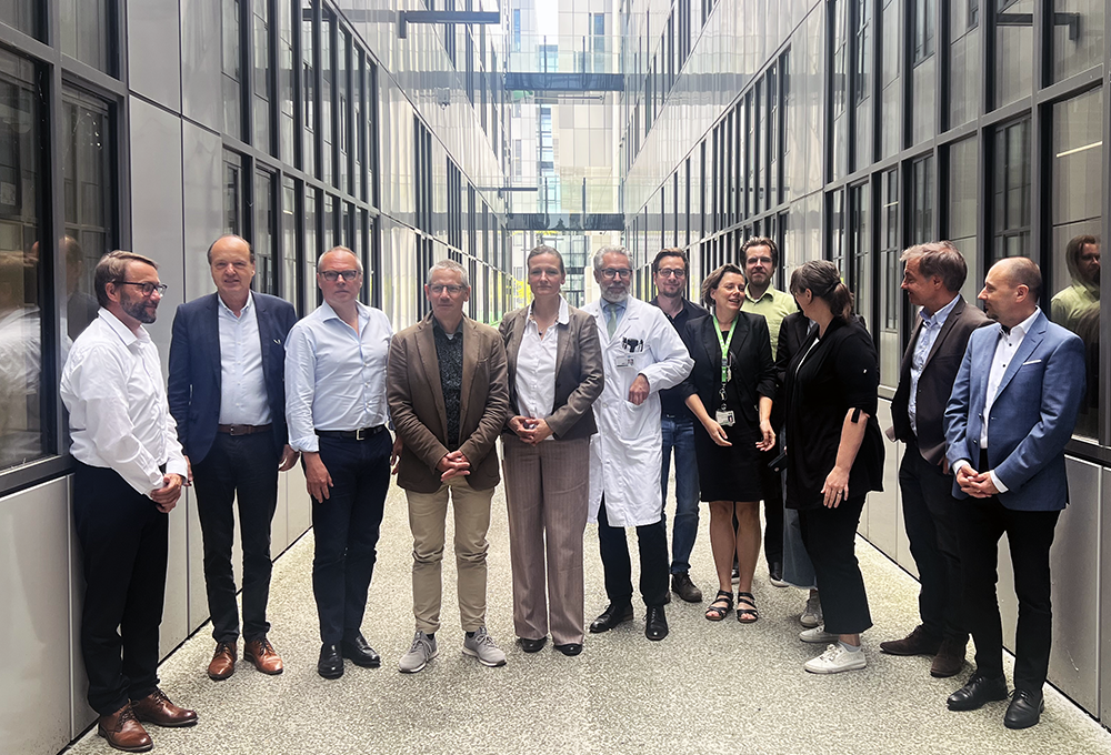 Das SAB mit Wissenschafter*innen des Diagnostik- und Forschungszentrums für Molekulare BioMedizin.