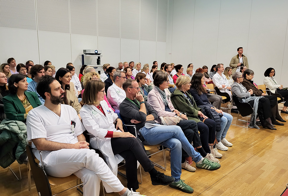 ...nahmen an der Eröffnung teil.