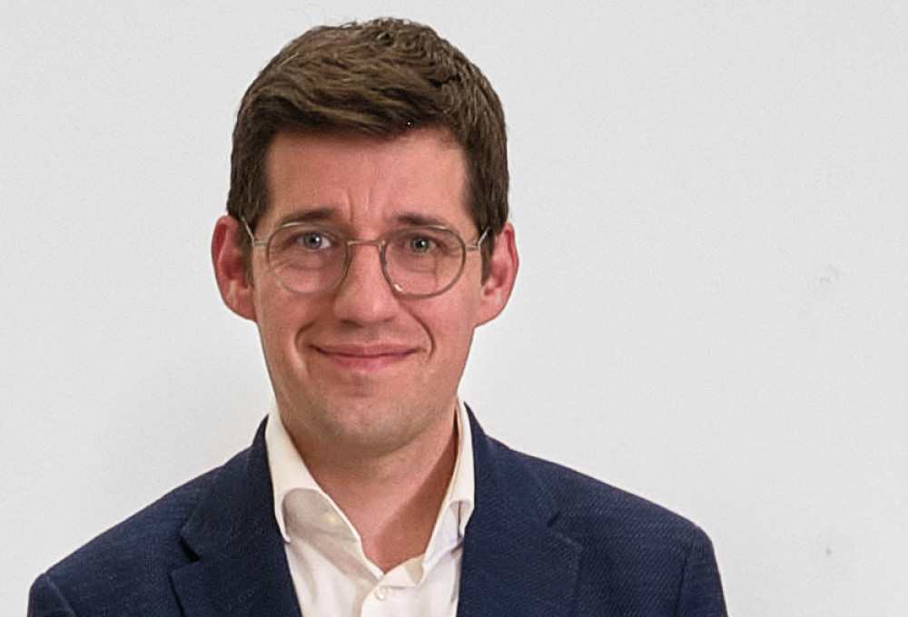 Sebastian Rosendahl-Huber freut sich über die Auszeichnung - Foto: Stiftung Anton Proksch Institut 