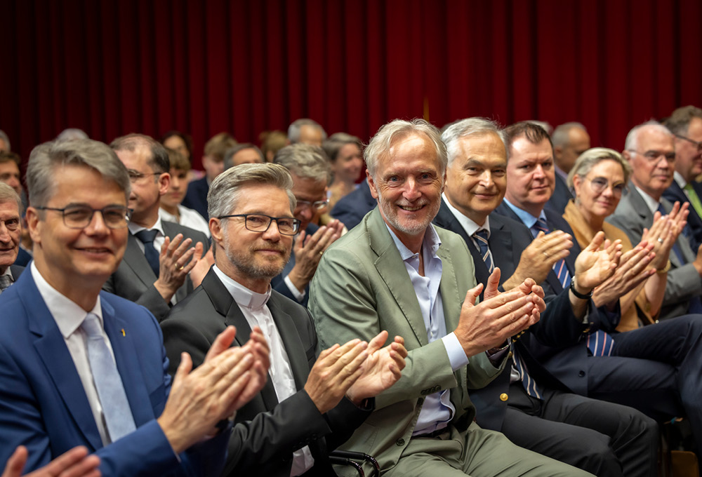 Viele Ehrengäste bei der feierlichen Inauguration