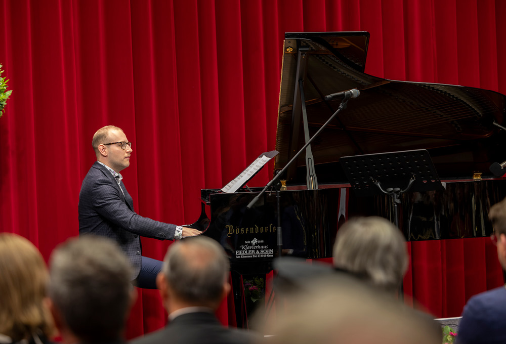 Musikalische Untermalung von Paul Maier